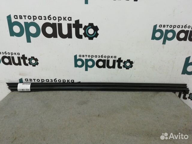 Уплотнитель стекла передней левой двери внутренний