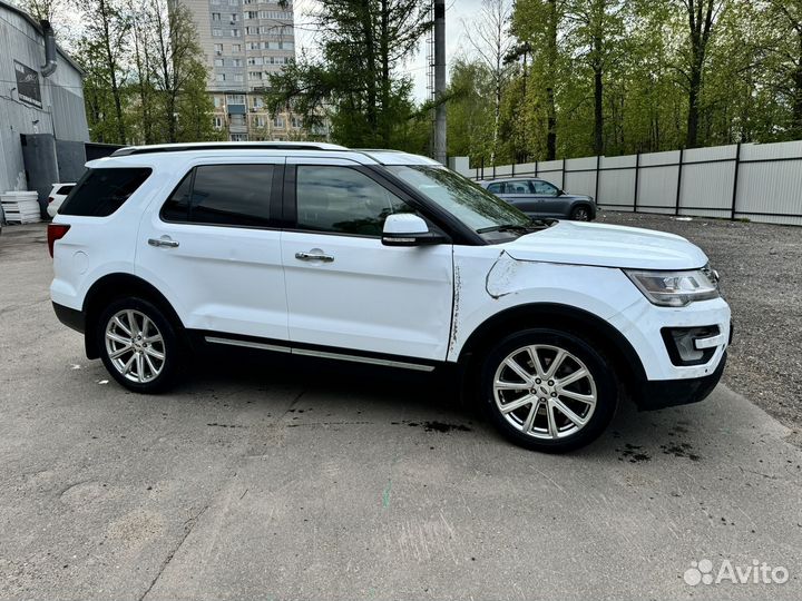 Ford Explorer 3.5 AT, 2018, битый, 54 300 км