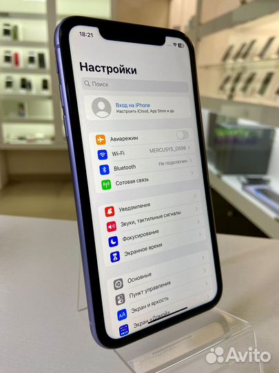 iPhone 11, 64 ГБ