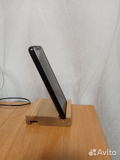 Подставка для телефона или планшета