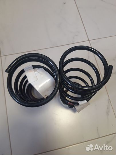 Пружины задние Kia Rio 1 (0K30A 28011B)