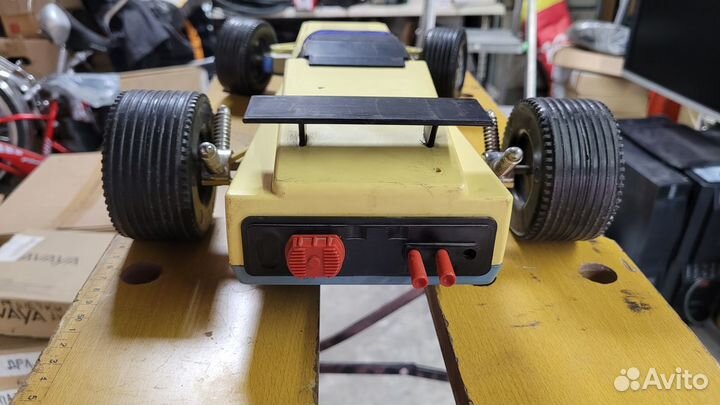 Машинка радиоуправляемая 