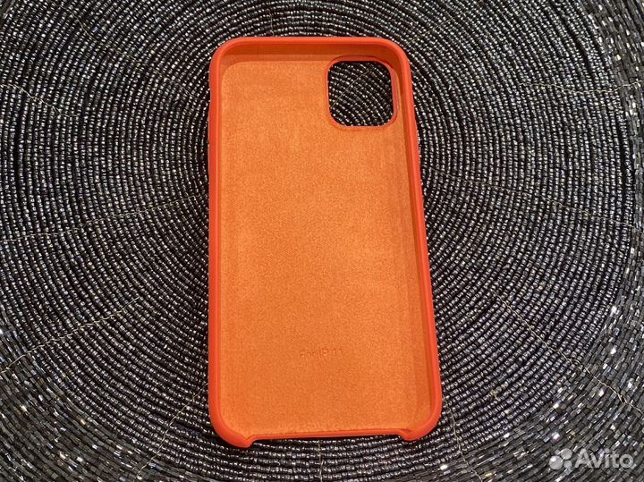 Чехол на iPhone 11