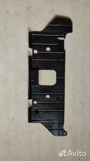 Пыльник двигателя нижний центральный hyundai