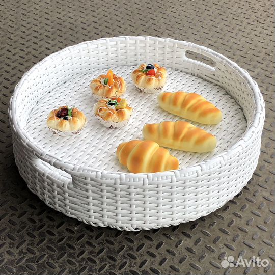 Плавающий стол для бассейна