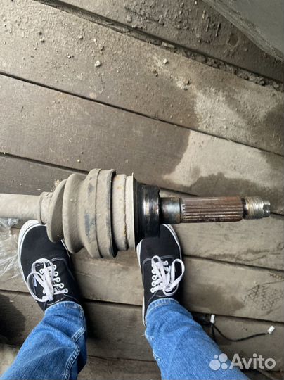 Задний левый привод Subaru Forester SG