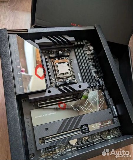 Материнская плата asus ROG crosshair X670E hero