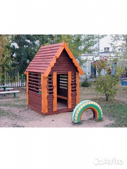 Детский деревянный домик
