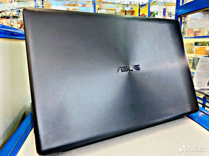 Ноутбук Asus X552E