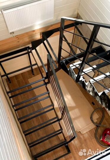 Обшивка ступеней Ясенем