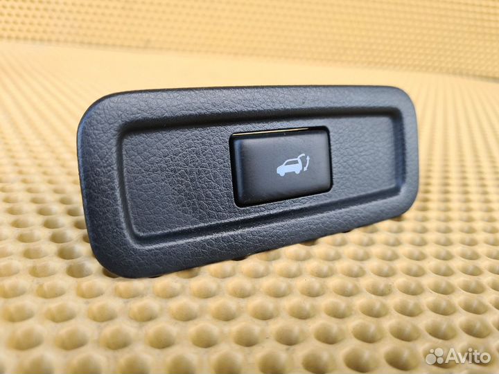 Кнопка багажника задняя Infiniti Fx35 Fx37 Qx70
