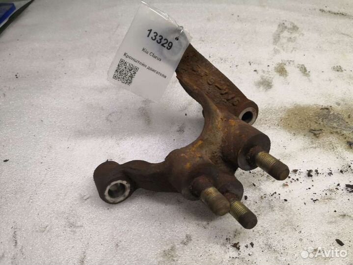 Кронштейн двигателя Kia Clarus