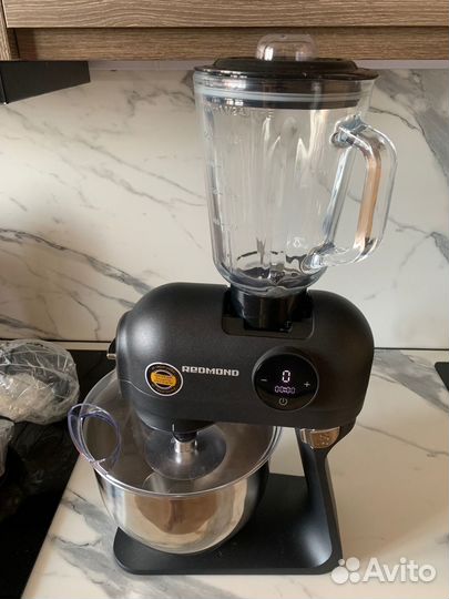 Кухонная машина Redmond RKM-4021