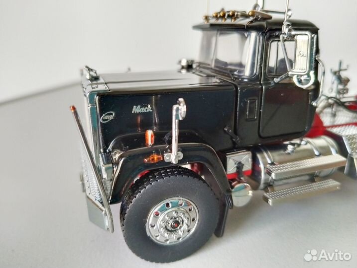 1/50 HHR Mack Superliner Black 1из100шт не Drake