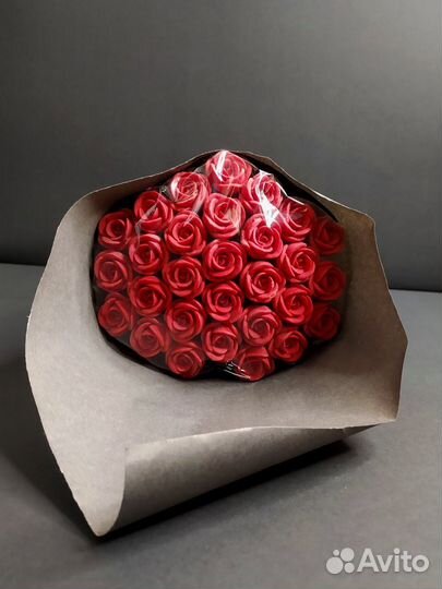 Красные Розы из Белого Шоколада - 29 шт в Букете