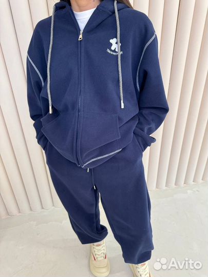 Спортивный костюм женский