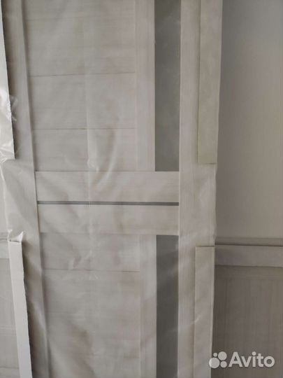 Дверь межкомнатная 700 х 2000 абсолютно новая