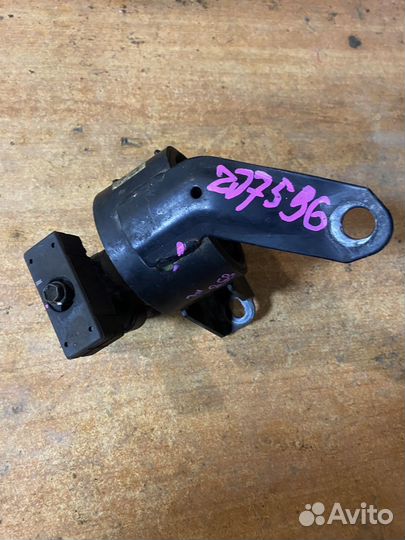 Подушка двигателя