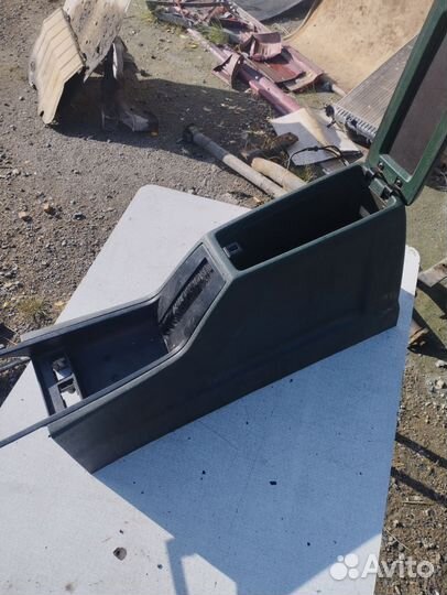 Подлокотник vоlvo 760 вольво 760 740 960