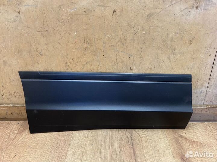 Накладка двери задней правой Vw Tiguan 2017+