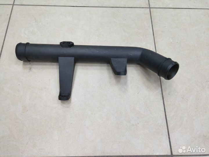 Патрубок интеркулера Volkswagen Crafter 2.5