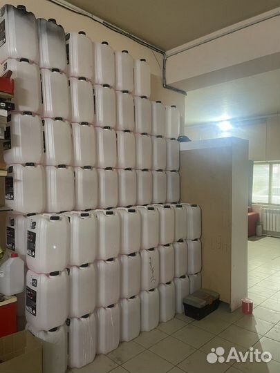 Продам пластиковые канистры 20 л