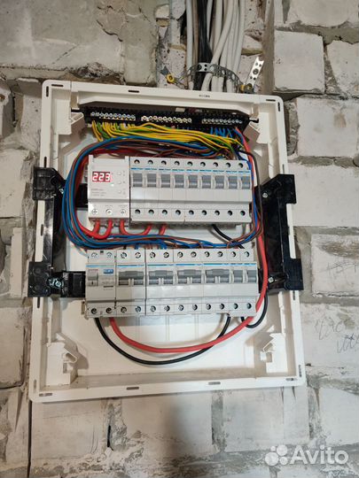 Услуги электрика и сантехника выезд на дом