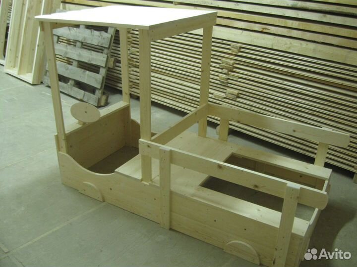 Машинка Деревянная с бортами для детской площадки