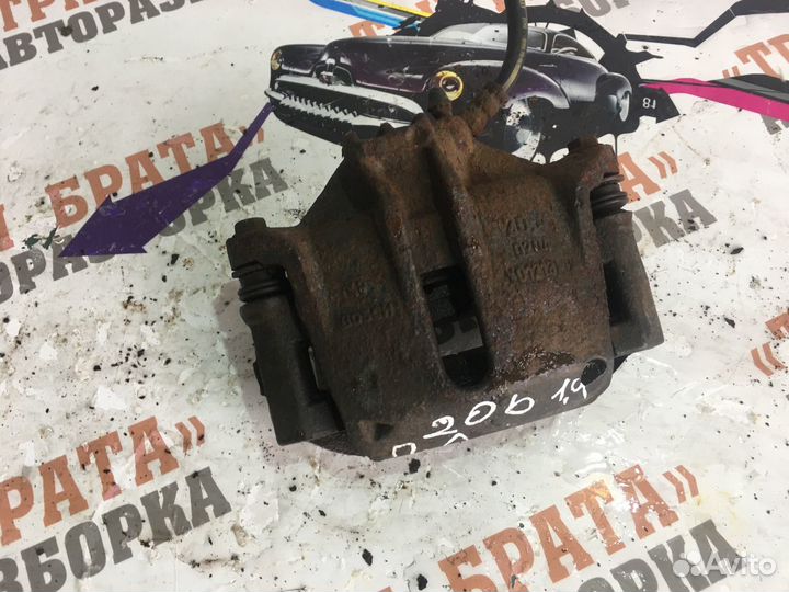 Пежо 206 Суппорт передний Лев