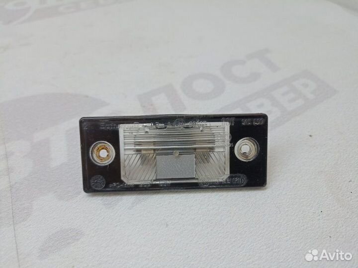 Фонарь подсветки номера задний Volkswagen Tiguan