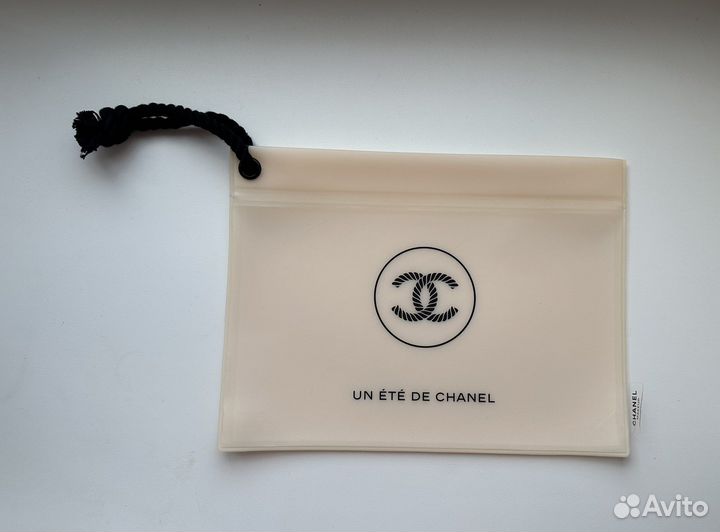 Chanel косметичка бежевая