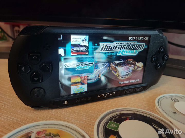 Прошитая PSP E1008 4Gb+игры