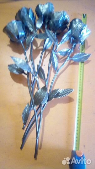 Розы кованые