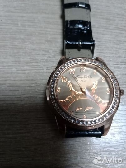 Часы наручные женские со стразами бу