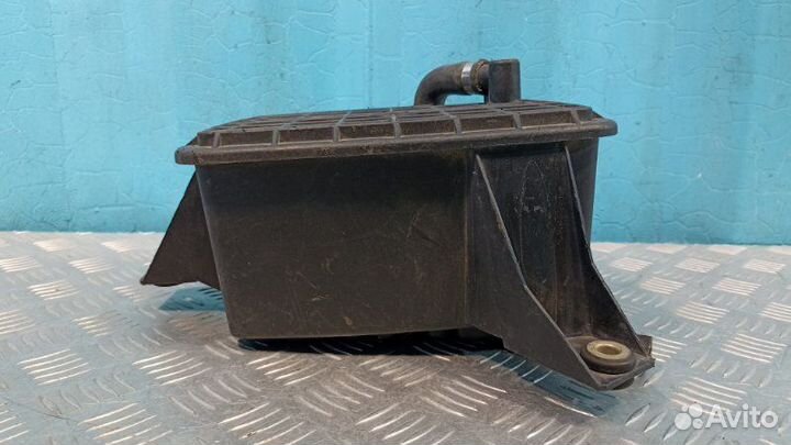 Абсорбер топливного бака Volkswagen Passat B5