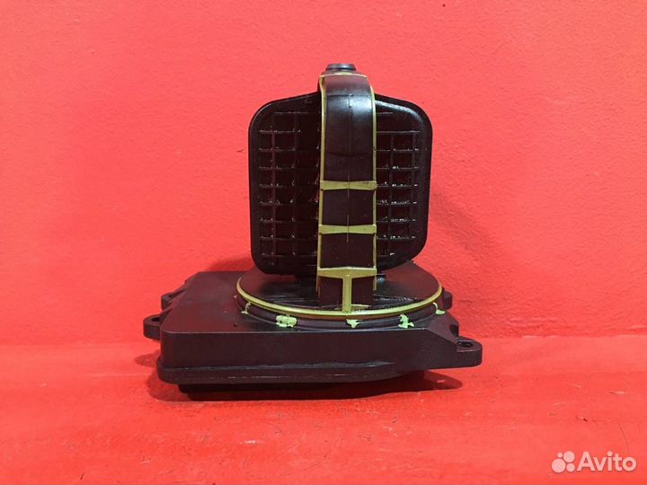 Механизм изменения длины впускного коллектора Bmw