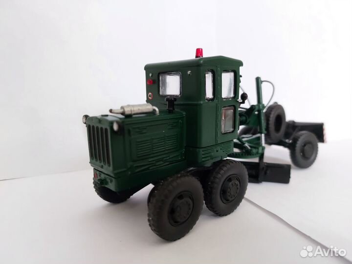 Грейдер Д-598