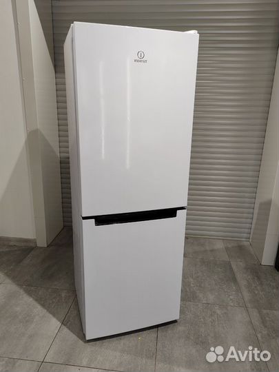 Холодильник Indesit DS 4160 (120)
