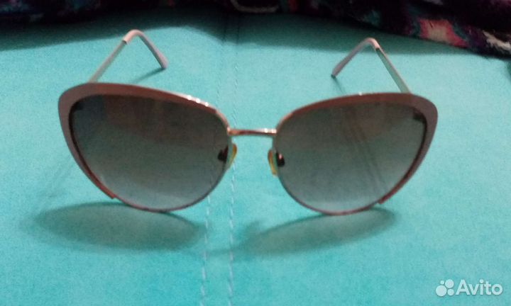 Солнцезащитные очки женские брендовые