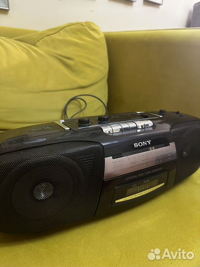 Магнитофон кассетный Sony