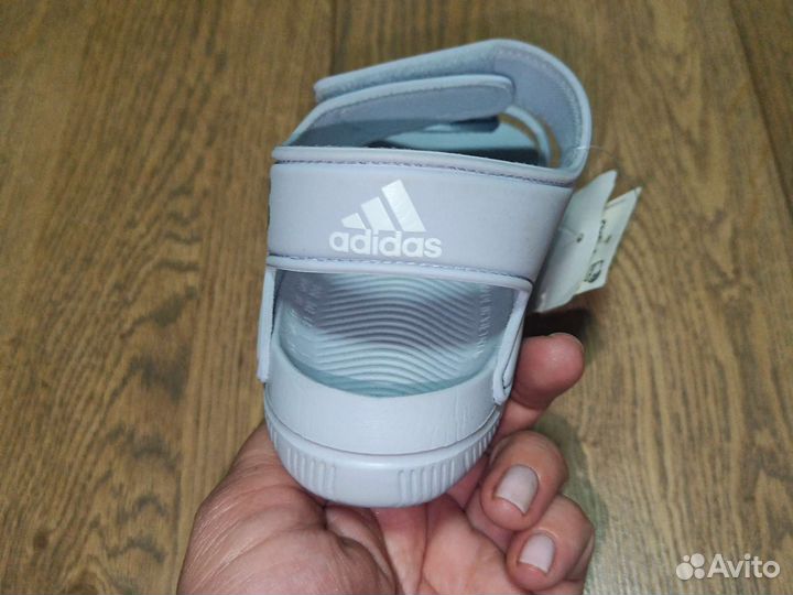 Сандалии adidas altaswim