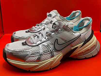 Nike Runtekk Summit White Metallic Silver (38)