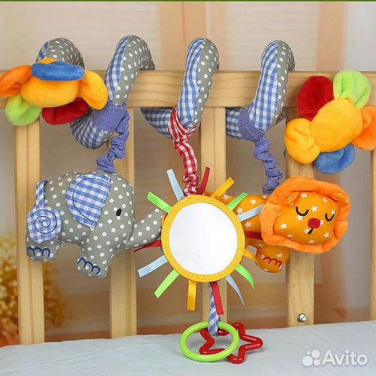 Подвесная игрушка (спираль) на кроватку