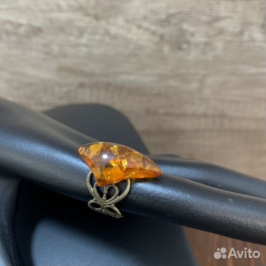 Винтажное Кольцо Янтарь Ретро