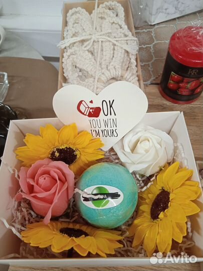 Набор Соль для ванны(бомбочка) с мыльными розами