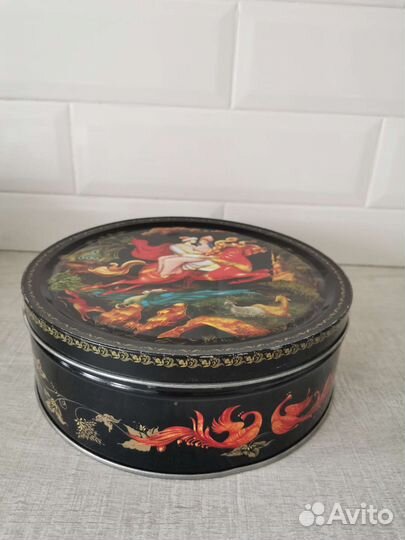 Жестяная коробка