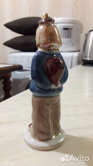 Статуэтка клоуна из фарфора