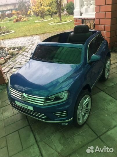 Развивающий автомобиль на аккумуляторе