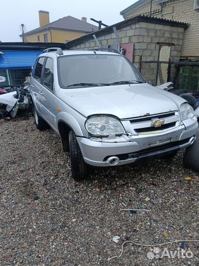 В разборе запчасти Нива Шевроле бертоне