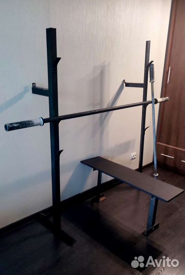 Штанга и стойка со скамьей
